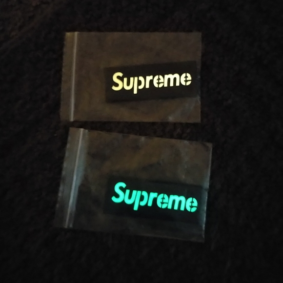 NOT Supreme brand Patch(glow in the dark) - Picture 4 of 5